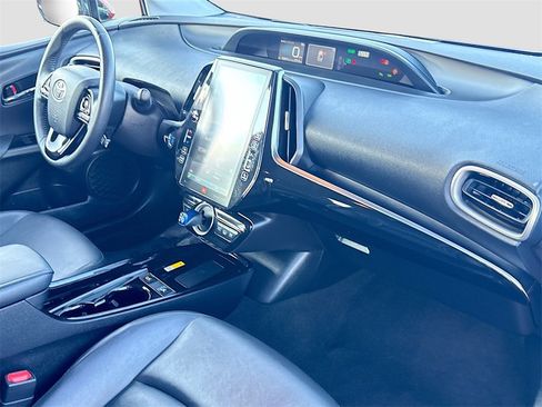 Used 2020 Toyota Prius Prime Limited image 28