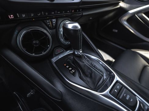 Used 2021 Chevrolet Camaro SS RWD image 16