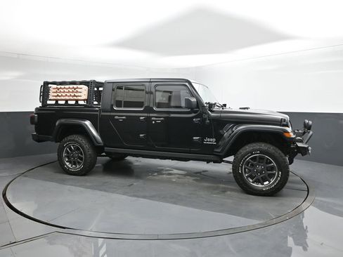 Used 2020 Jeep Gladiator Overland image 17