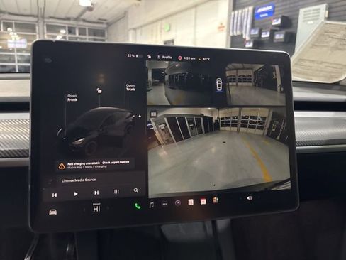 Used 2024 Tesla Model Y Performance image 18