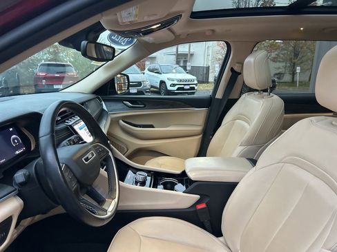 Certified 2022 Jeep Grand Cherokee L Limited image 50