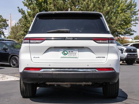 Used 2023 Jeep Grand Cherokee Limited image 6