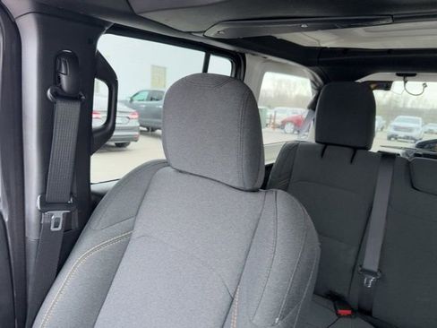 Used 2025 Jeep Wrangler Sport S image 46