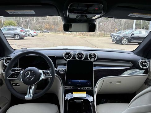 New 2026 Mercedes-Benz GLC 300 image 14