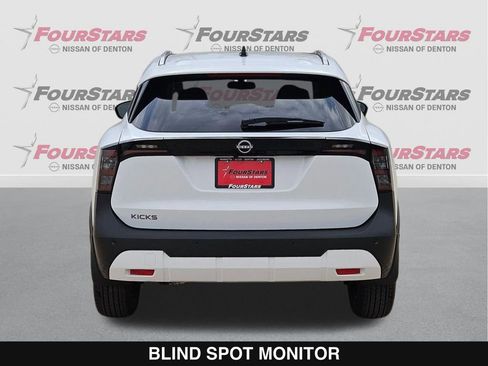 New 2026 Nissan Kicks SV image 5