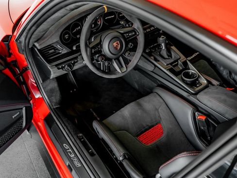 Certified 2025 Porsche 911 GT3 RS image 4