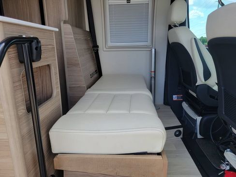 Used 2019 Mercedes-Benz Sprinter 170 image 30