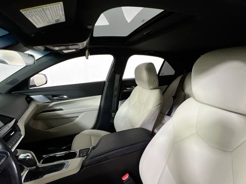 Used 2021 Cadillac CT4 Luxury w/ Sun And Sound Package RWD image 20