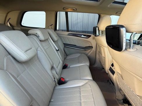 Used 2014 Mercedes-Benz GL 450 4MATIC image 10