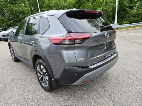 Used 2022 Nissan Rogue SV w/ SV Premium Package image 7