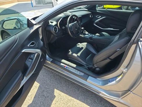 Used 2024 Chevrolet Camaro LT RWD image 9