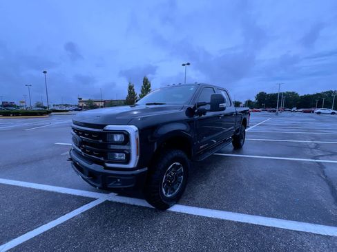 Used 2024 Ford F350 Lariat w/ Lariat Ultimate Package AWD/4WD image 4