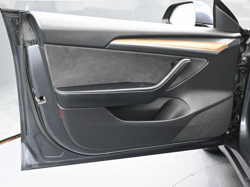 Used 2021 Tesla Model 3 Long Range image 42