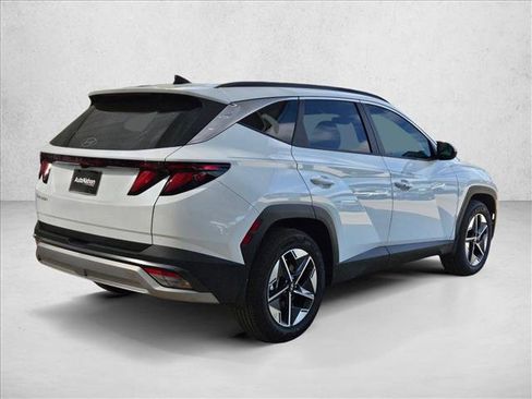 New 2026 Hyundai Tucson SEL FWD image 2