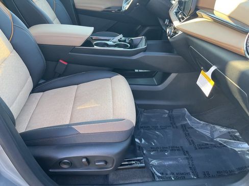 New 2026 Chevrolet Equinox ACTIV w/ Convenience Package III image 11