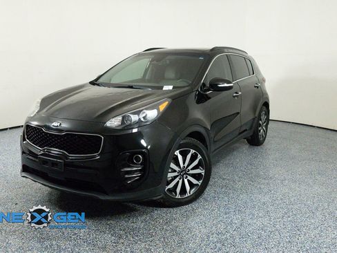 Used 2018 Kia Sportage EX w/ Option Group 040 FWD image 3