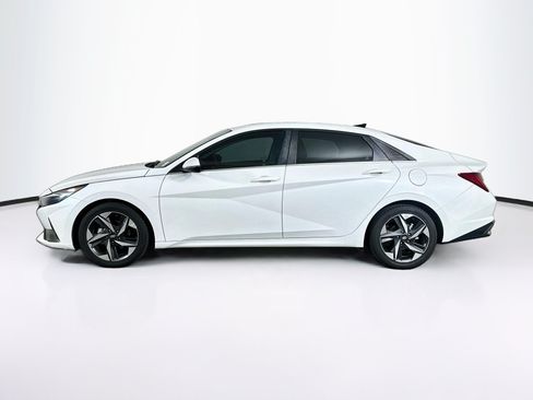 Used 2023 Hyundai Elantra Limited FWD image 4
