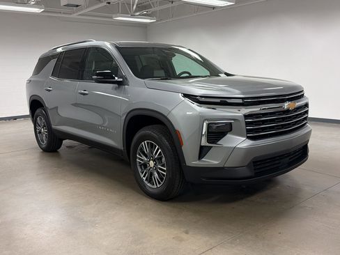 New 2026 Chevrolet Traverse LT image 6