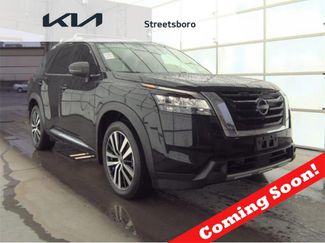 Used 2023 Nissan Pathfinder Platinum video 1