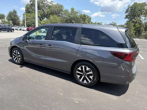 Used 2025 Honda Odyssey EX-L image 3