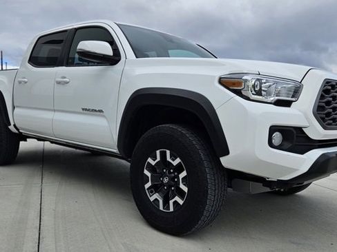 Used 2023 Toyota Tacoma TRD Off-Road image 7