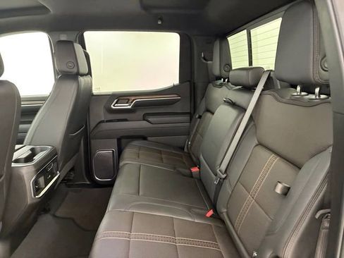 Certified 2024 Chevrolet Silverado 1500 High Country w/ Technology Package AWD/4WD image 18