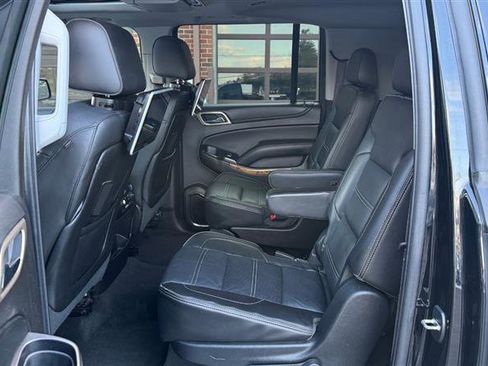 Used 2015 GMC Yukon XL Denali w/ Premium Package image 24