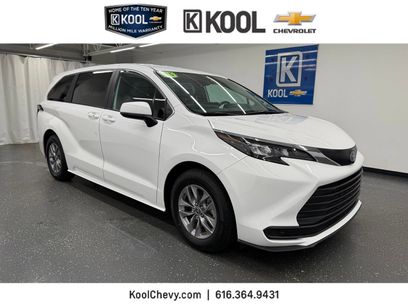 Used 2025 Toyota Sienna LE