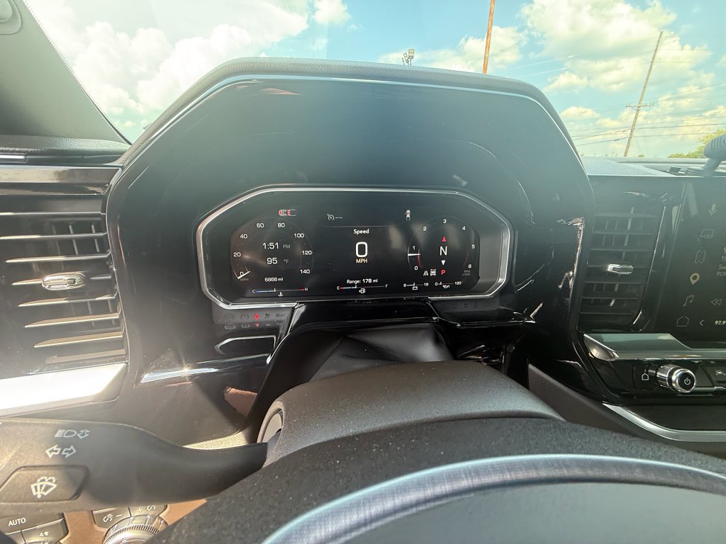 Used 2026 GMC Sierra 1500 SLT w/ SLT Premium Plus Package AWD/4WD image 17