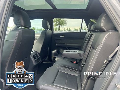 Used 2021 Volkswagen Atlas Cross Sport SE w/ Panoramic Sunroof Package FWD image 28