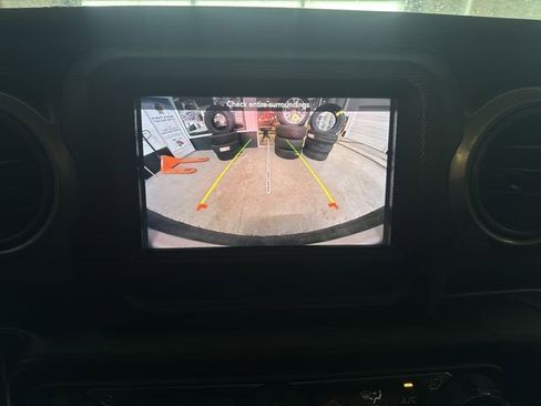 Used 2022 Jeep Wrangler Sport S image 14