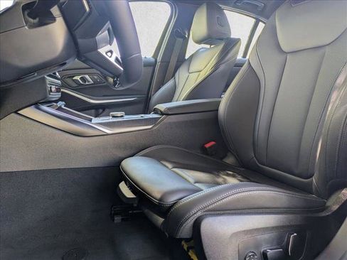 Used 2025 BMW 330i Sedan w/ M Sport Package image 4