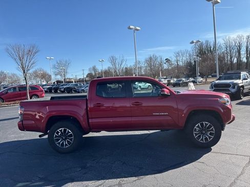 Used 2021 Toyota Tacoma TRD Sport image 4