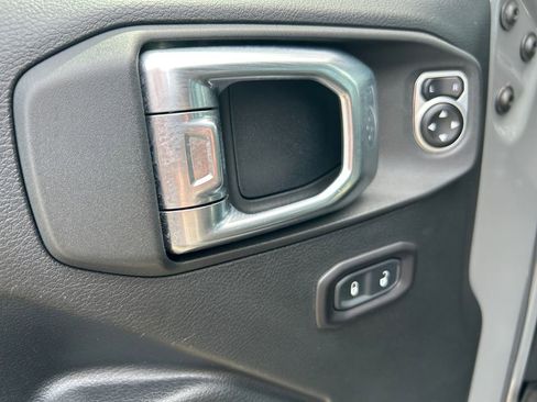 Used 2018 Jeep Wrangler Unlimited Rubicon AWD/4WD image 22