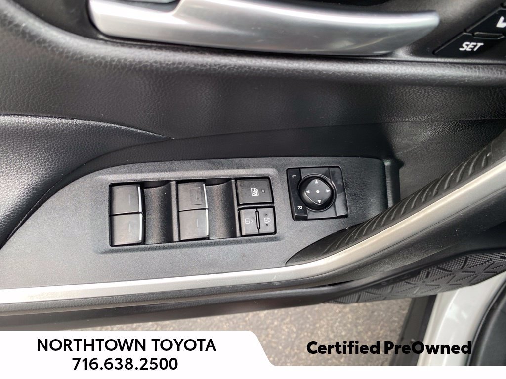 Used 2023 Toyota RAV4 XLE Premium AWD/4WD image 22