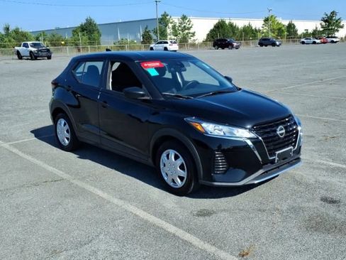 Used 2022 Nissan Kicks S FWD image 5