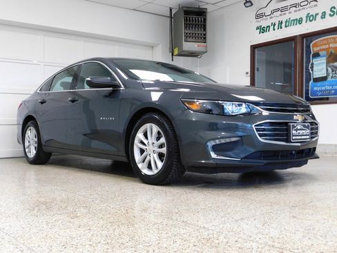 Used 2018 Chevrolet Malibu LT image 3