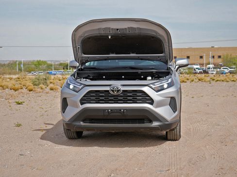 Used 2024 Toyota RAV4 XLE image 4