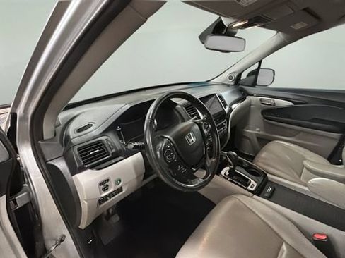 Used 2017 Honda Ridgeline RTL-E image 10