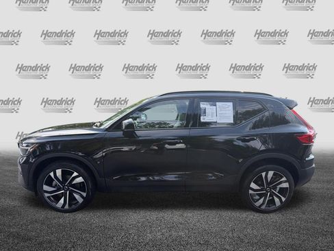 Certified 2023 Volvo XC40 B5 Plus w/ Protection Package Premier AWD/4WD image 7