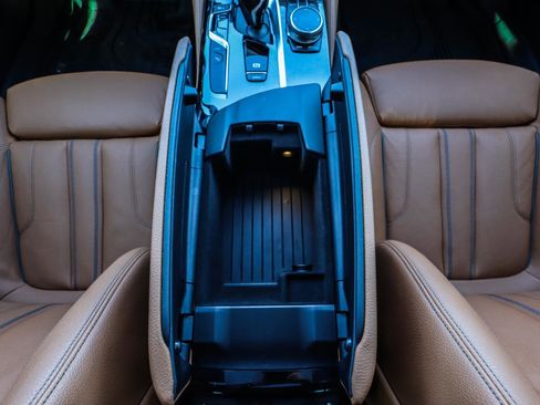 Used 2018 BMW 530e xDrive 530e xDrive iPerformance image 31