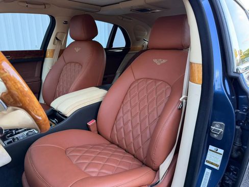 Used 2014 Bentley Mulsanne RWD image 18
