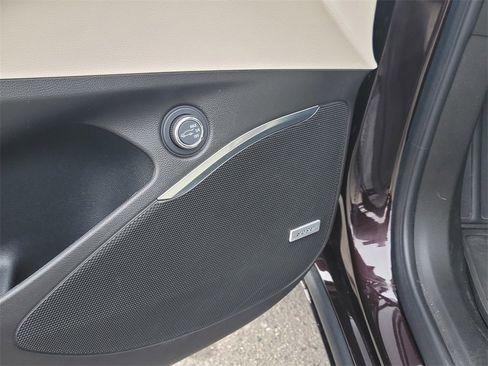 Used 2023 Buick Enclave Avenir w/ Avenir Technology Package image 15