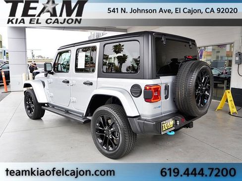 Used 2023 Jeep Wrangler Unlimited Sahara AWD/4WD image 8