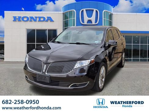 Used 2014 Lincoln MKT AWD w/ Equipment Group 201A image 1