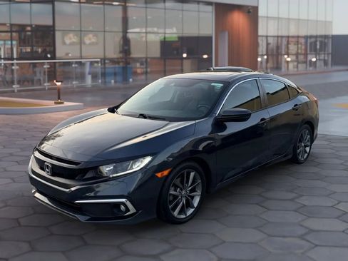 Used 2020 Honda Civic EX image 2