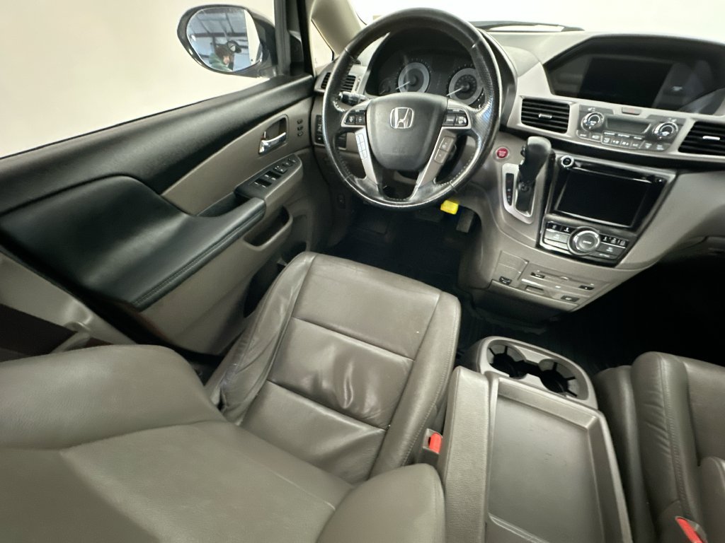 Used 2016 Honda Odyssey Touring Elite image 9