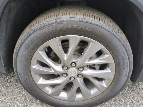 Used 2025 Buick Enclave Preferred FWD image 16