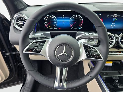New 2026 Mercedes-Benz GLB 250 4MATIC image 14