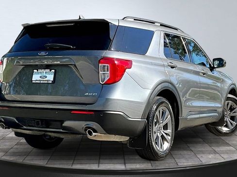Used 2024 Ford Explorer XLT w/ Equipment Group 202A AWD/4WD image 6